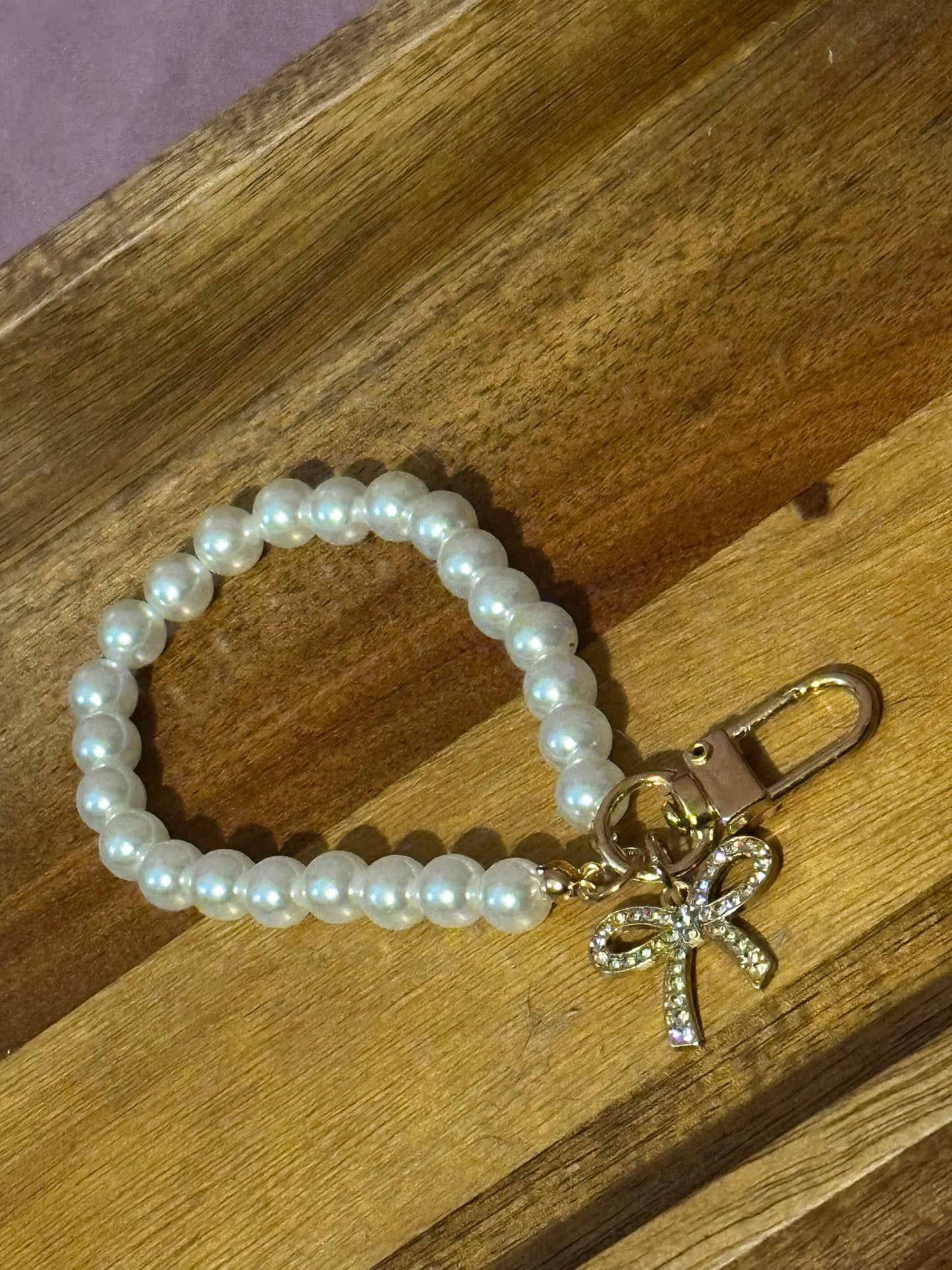 Pearl Bow Wristlet